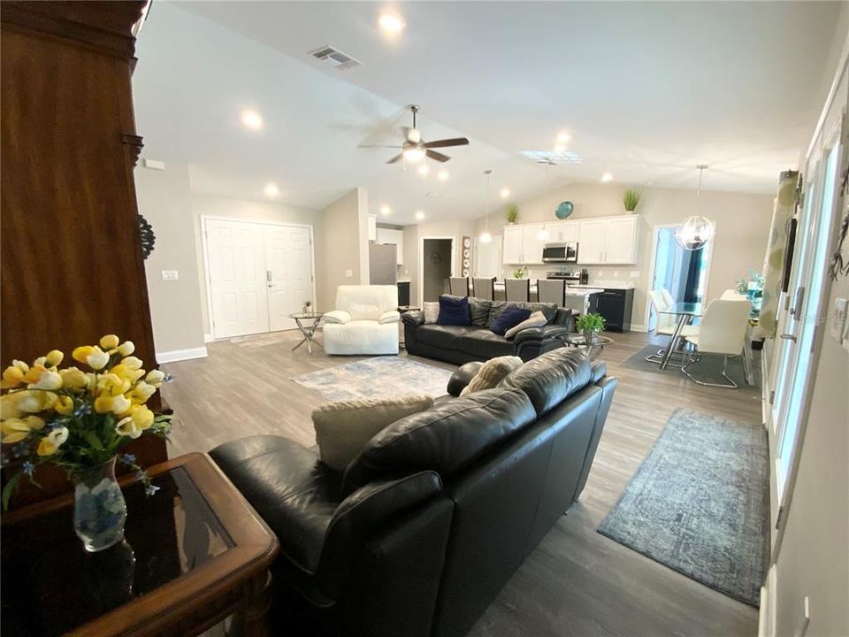 For Sale: $619,999 (4 beds, 2 baths, 1830 Square Feet)