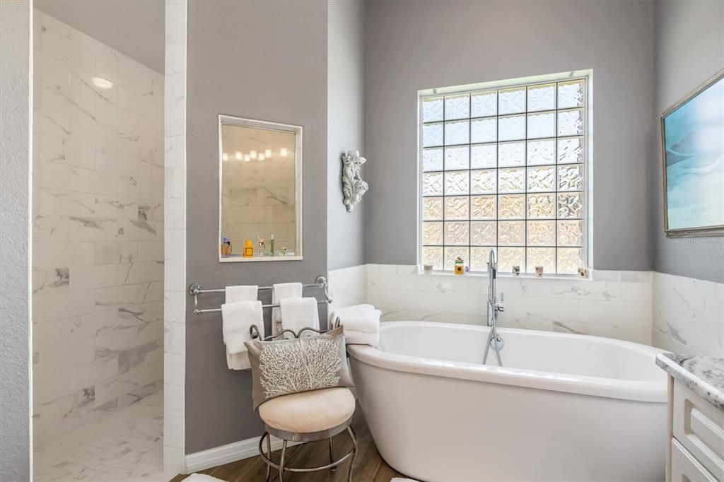 Active With Contract: $415,000 (3 beds, 2 baths, 2163 Square Feet)