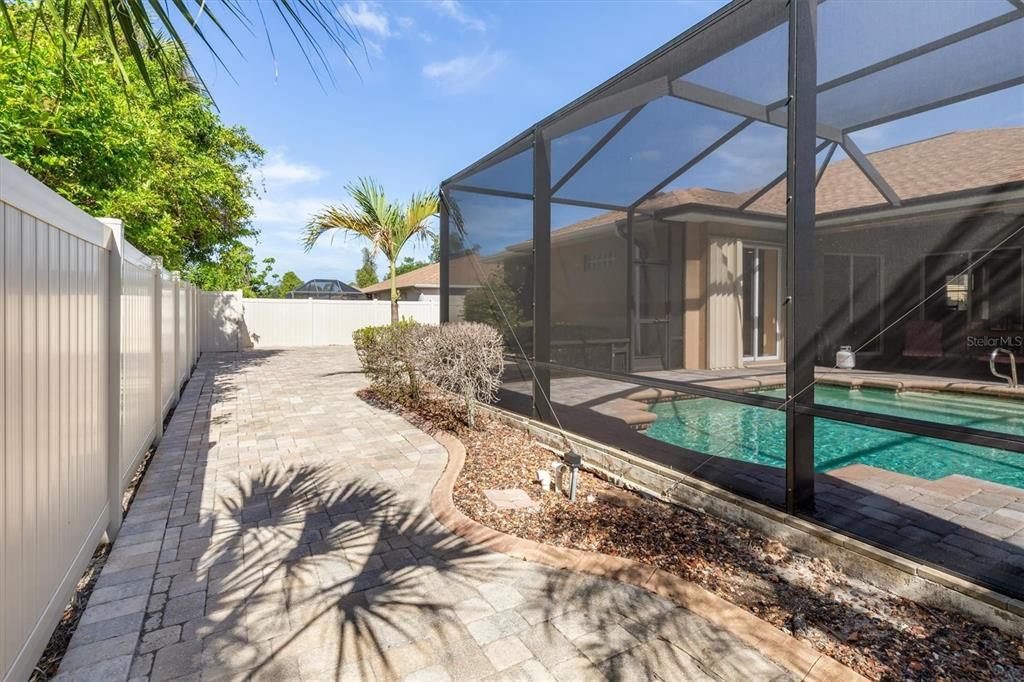 Active With Contract: $415,000 (3 beds, 2 baths, 2163 Square Feet)