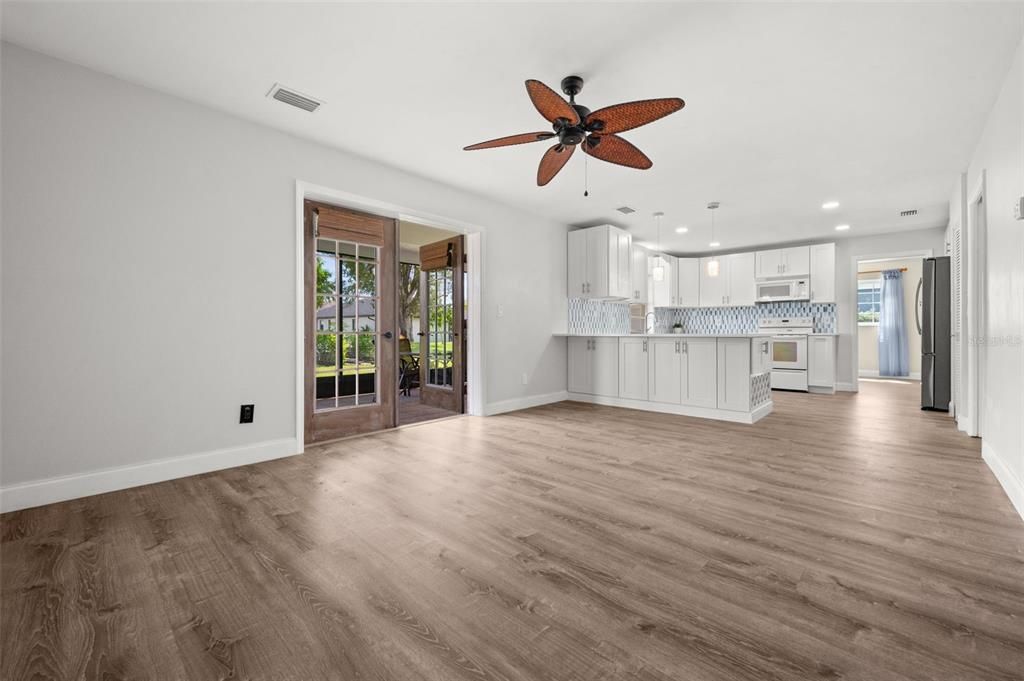 En Venta: $365,000 (3 camas, 2 baños, 1908 Pies cuadrados)