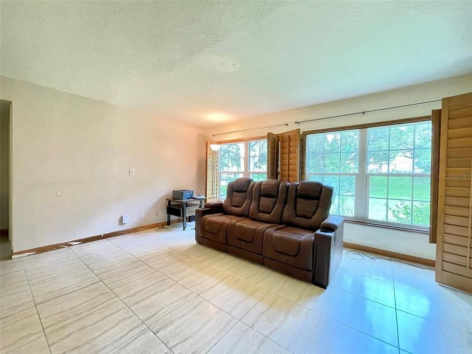 В аренду: $1,800 (2 спален, 2 ванн, 1030 Квадратных фут)