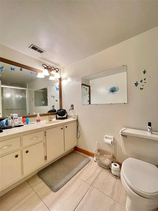 В аренду: $1,800 (2 спален, 2 ванн, 1030 Квадратных фут)