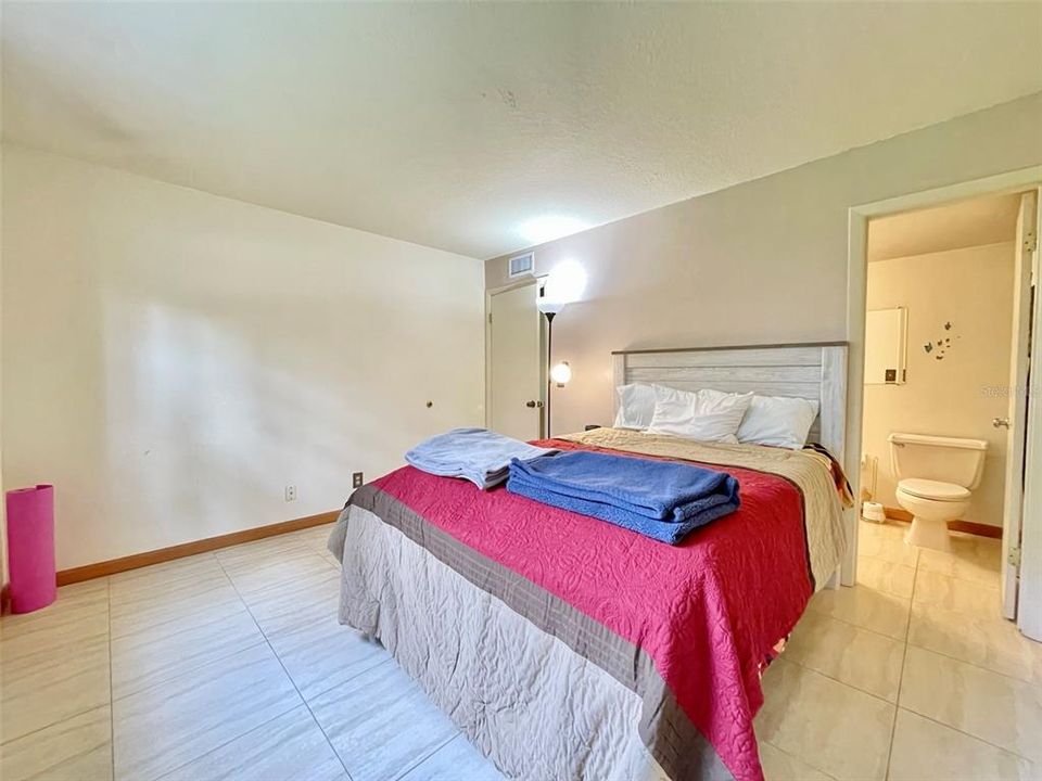 В аренду: $1,800 (2 спален, 2 ванн, 1030 Квадратных фут)
