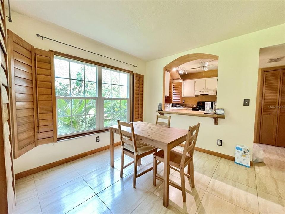 В аренду: $1,800 (2 спален, 2 ванн, 1030 Квадратных фут)