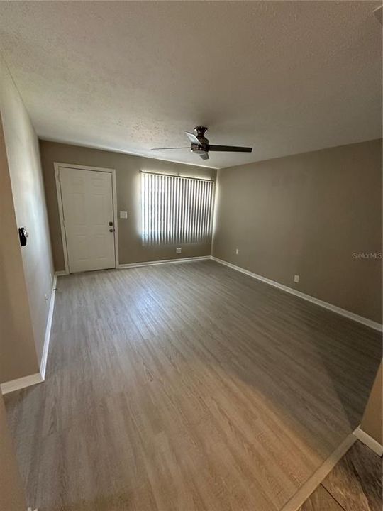 В аренду: $1,700 (2 спален, 1 ванн, 800 Квадратных фут)