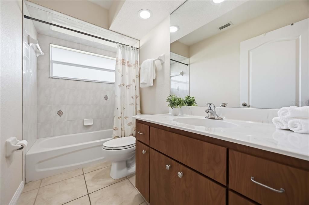 Active With Contract: $425,000 (3 beds, 2 baths, 2083 Square Feet)
