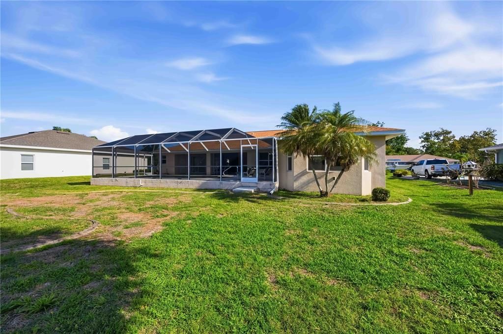 Active With Contract: $425,000 (3 beds, 2 baths, 2083 Square Feet)