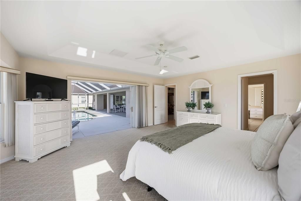 Active With Contract: $425,000 (3 beds, 2 baths, 2083 Square Feet)