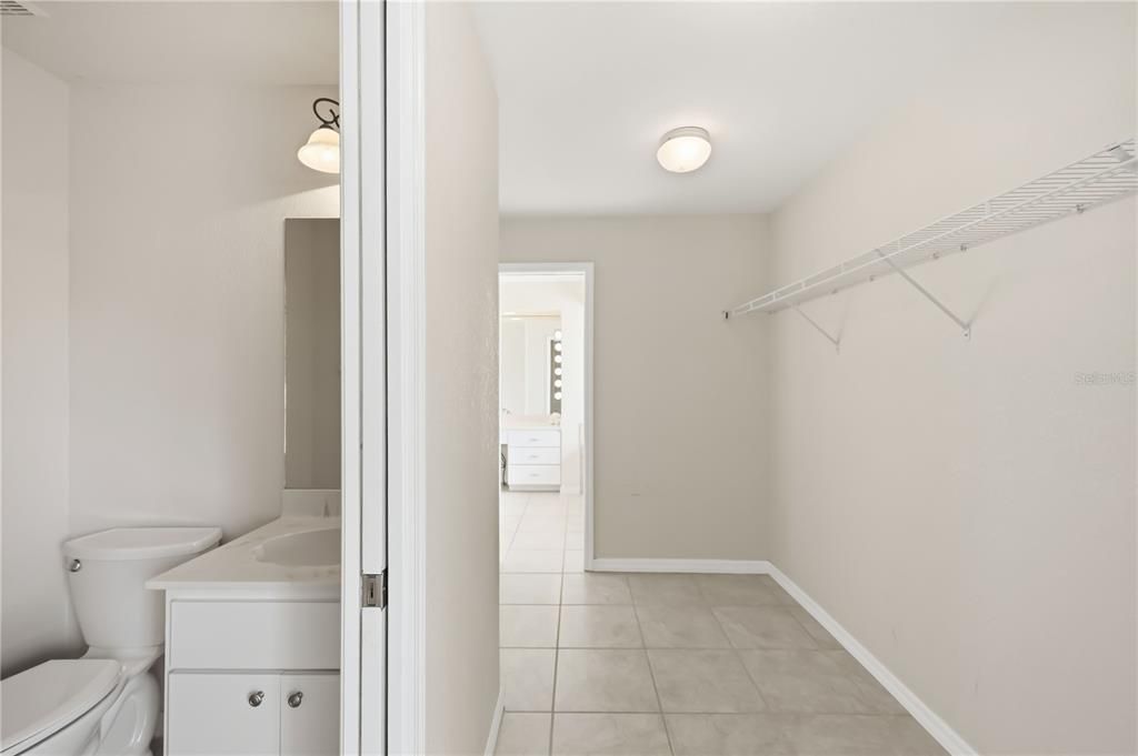 Active With Contract: $425,000 (3 beds, 2 baths, 2083 Square Feet)