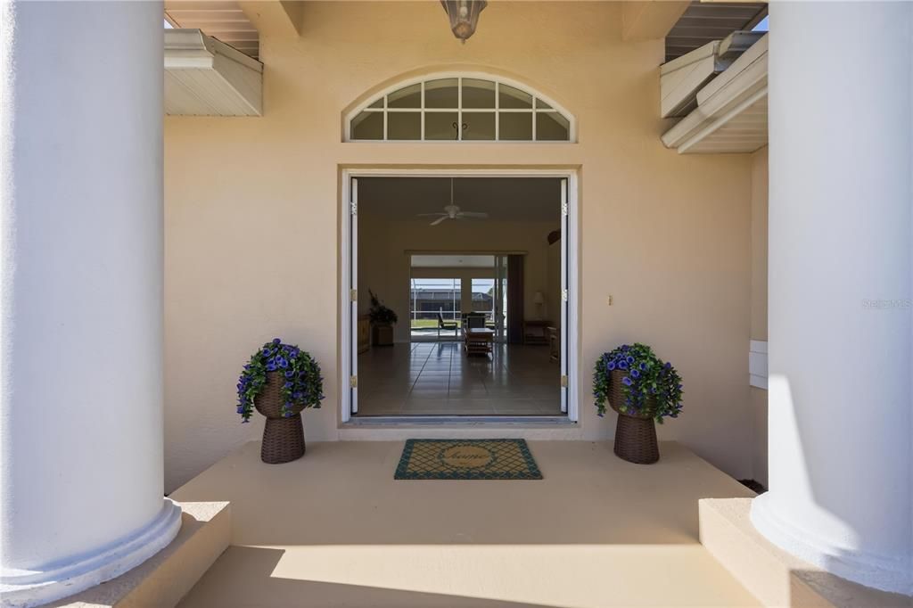 Active With Contract: $425,000 (3 beds, 2 baths, 2083 Square Feet)