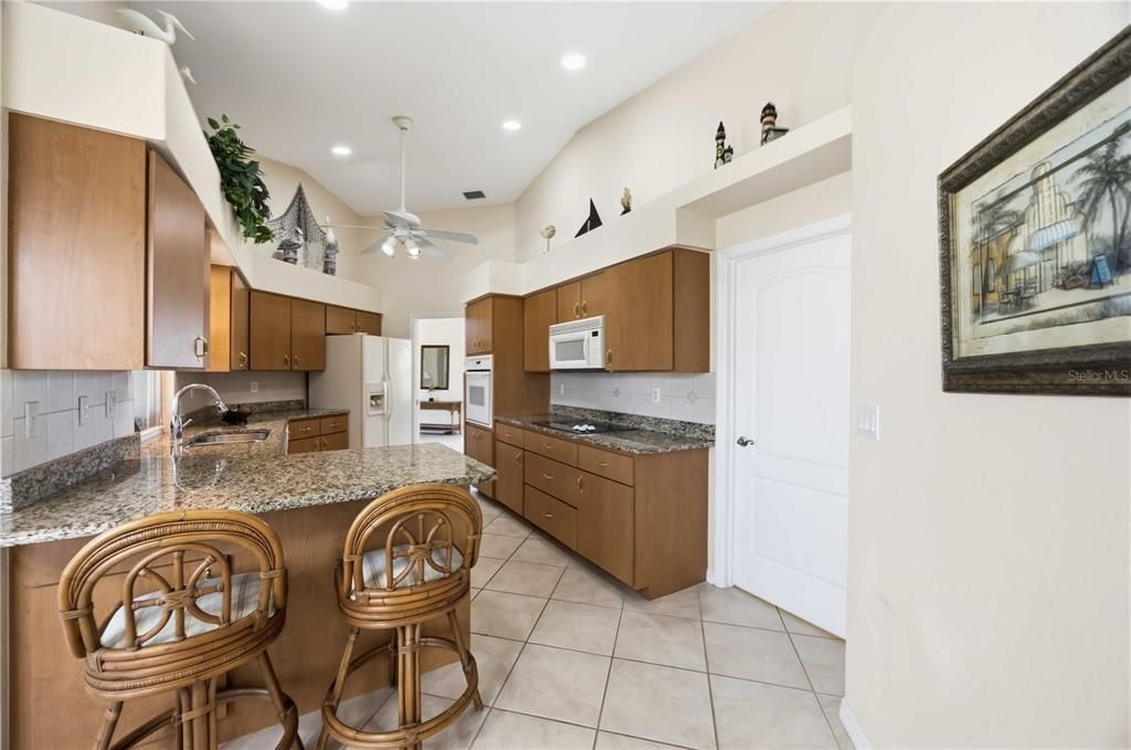 Active With Contract: $425,000 (3 beds, 2 baths, 2083 Square Feet)