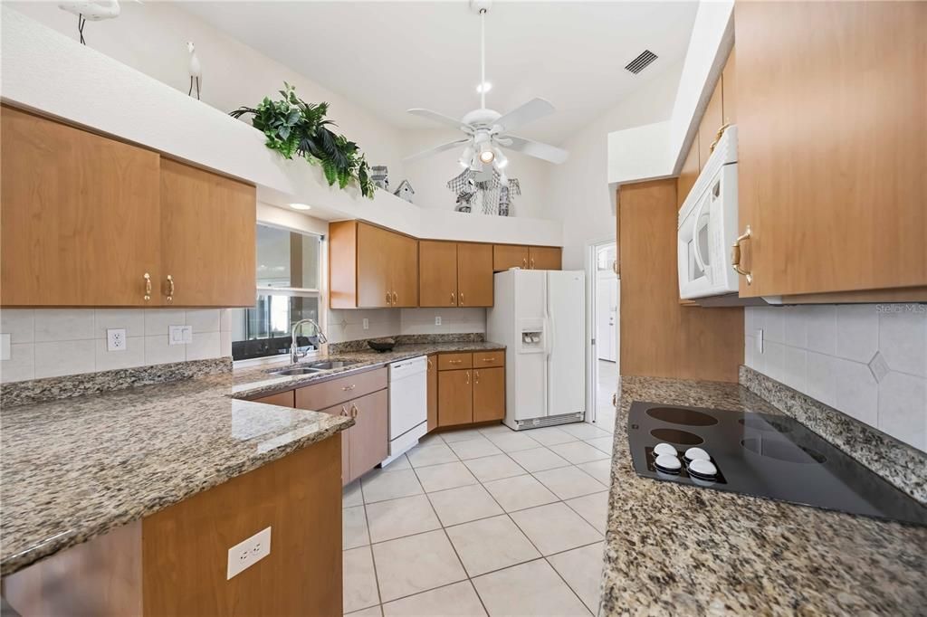 Active With Contract: $425,000 (3 beds, 2 baths, 2083 Square Feet)