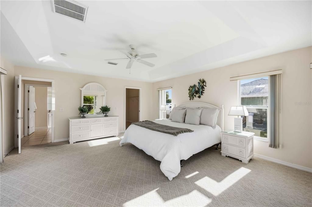 Active With Contract: $425,000 (3 beds, 2 baths, 2083 Square Feet)