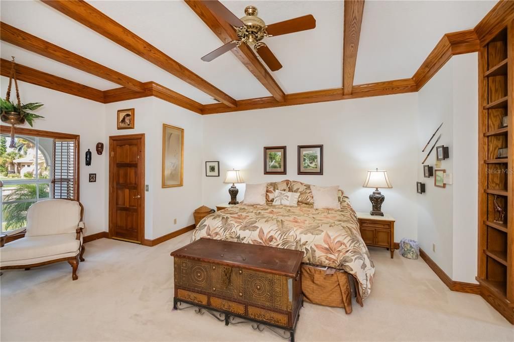 For Sale: $1,490,000 (3 beds, 3 baths, 5033 Square Feet)