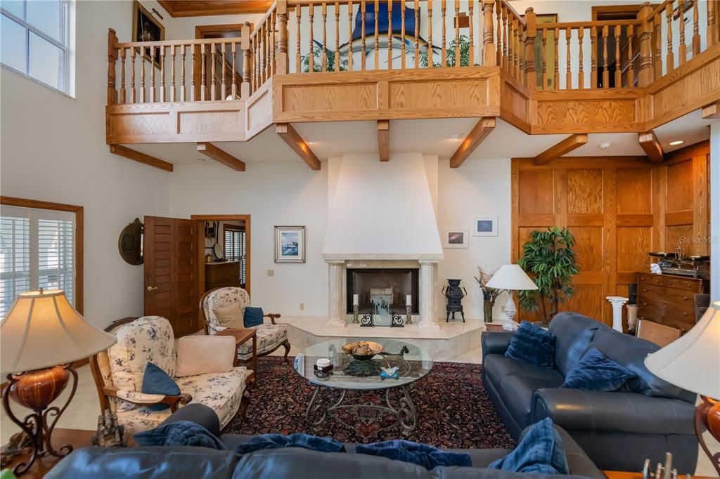 For Sale: $1,490,000 (3 beds, 3 baths, 5033 Square Feet)