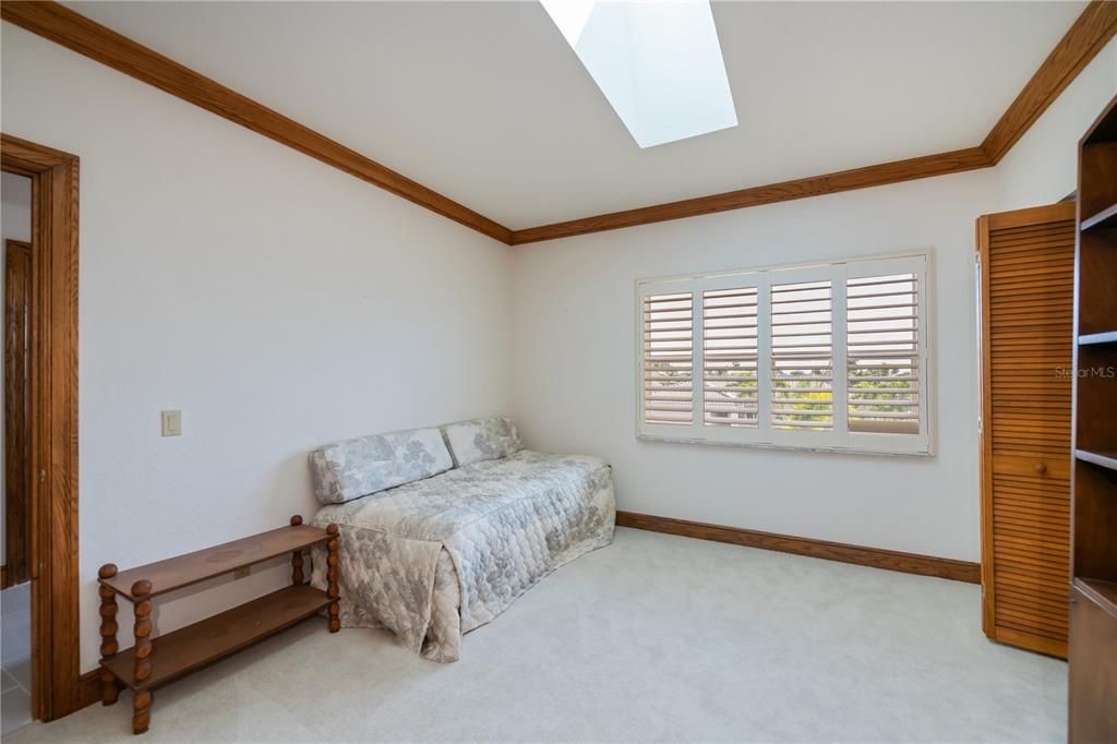 For Sale: $1,490,000 (3 beds, 3 baths, 5033 Square Feet)