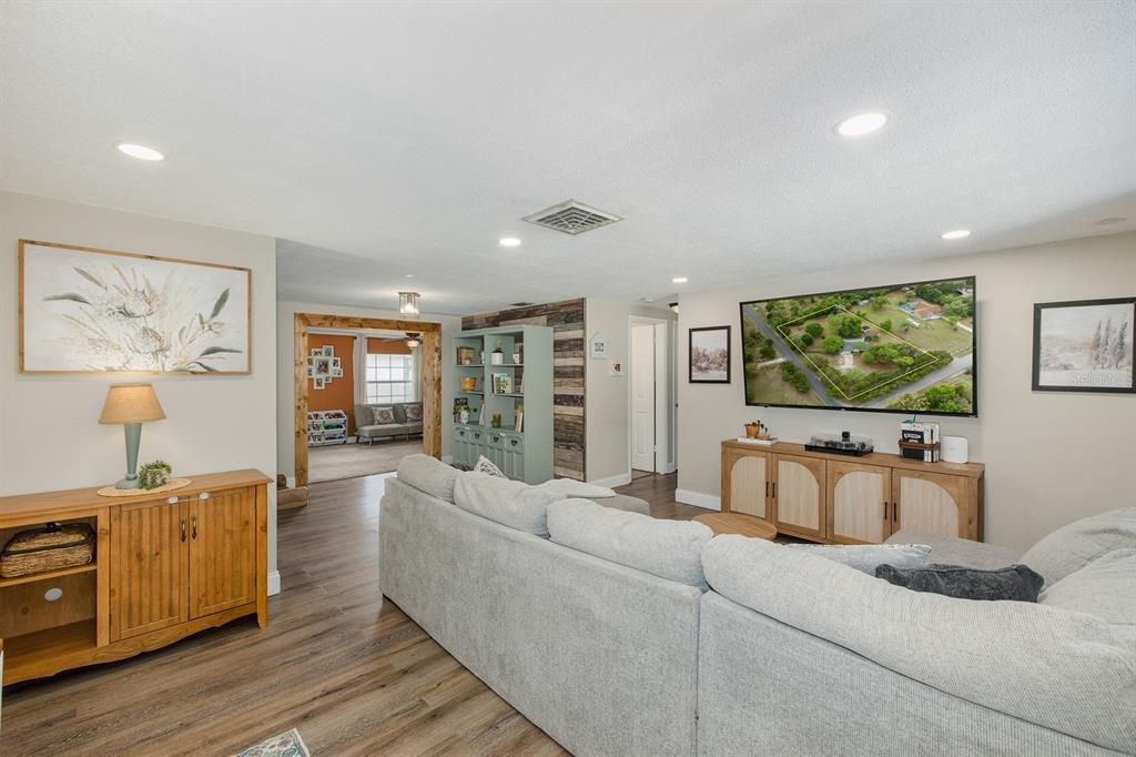 Activo con contrato: $395,000 (2 camas, 2 baños, 1520 Pies cuadrados)