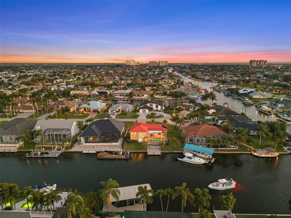 En Venta: $969,000 (3 camas, 3 baños, 2856 Pies cuadrados)