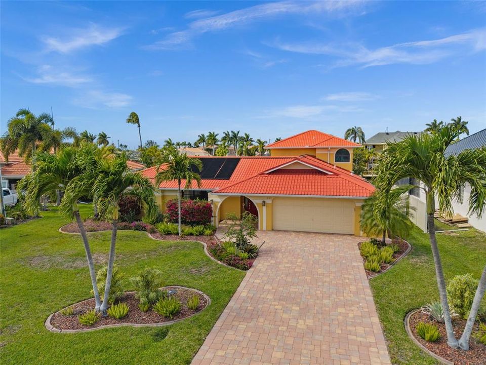 En Venta: $969,000 (3 camas, 3 baños, 2856 Pies cuadrados)