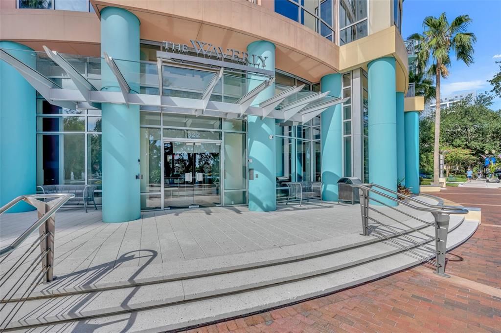 For Sale: $249,900 (1 beds, 1 baths, 771 Square Feet)