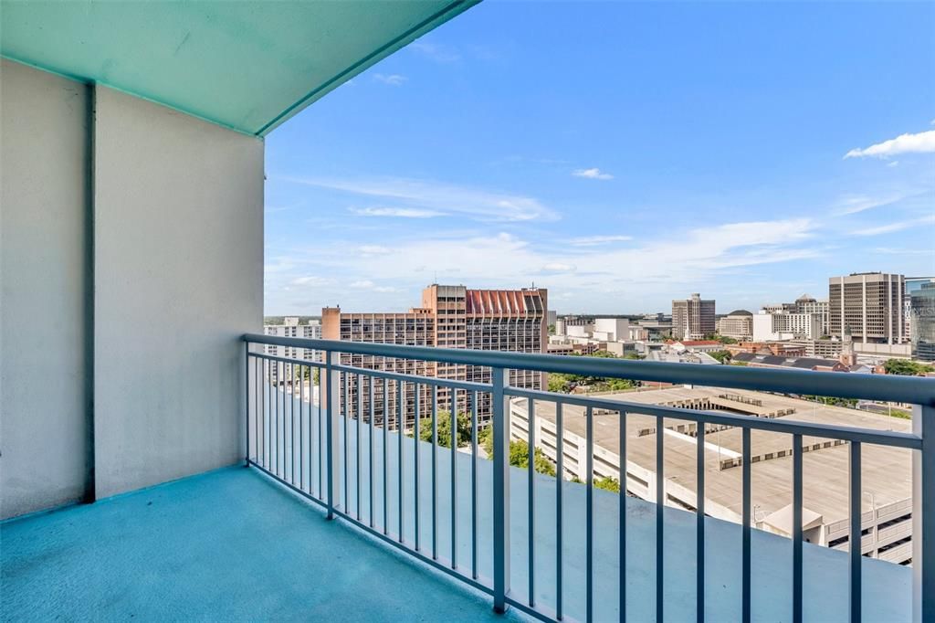 For Sale: $249,900 (1 beds, 1 baths, 771 Square Feet)