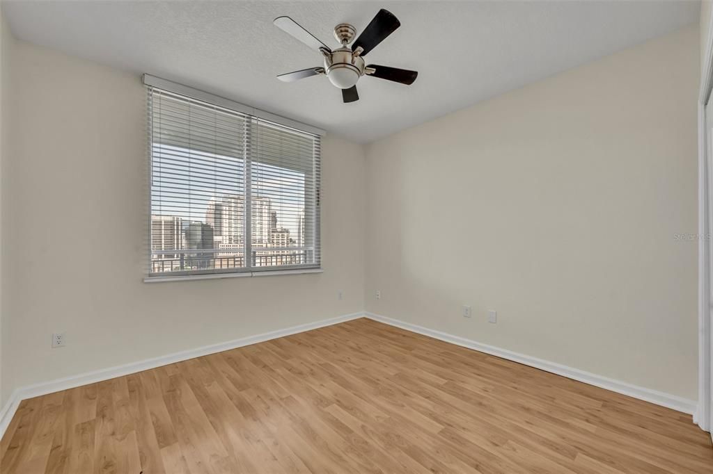 For Sale: $249,900 (1 beds, 1 baths, 771 Square Feet)