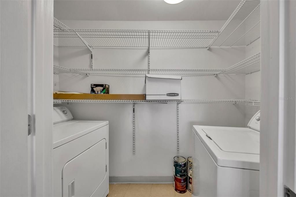 For Sale: $249,900 (1 beds, 1 baths, 771 Square Feet)