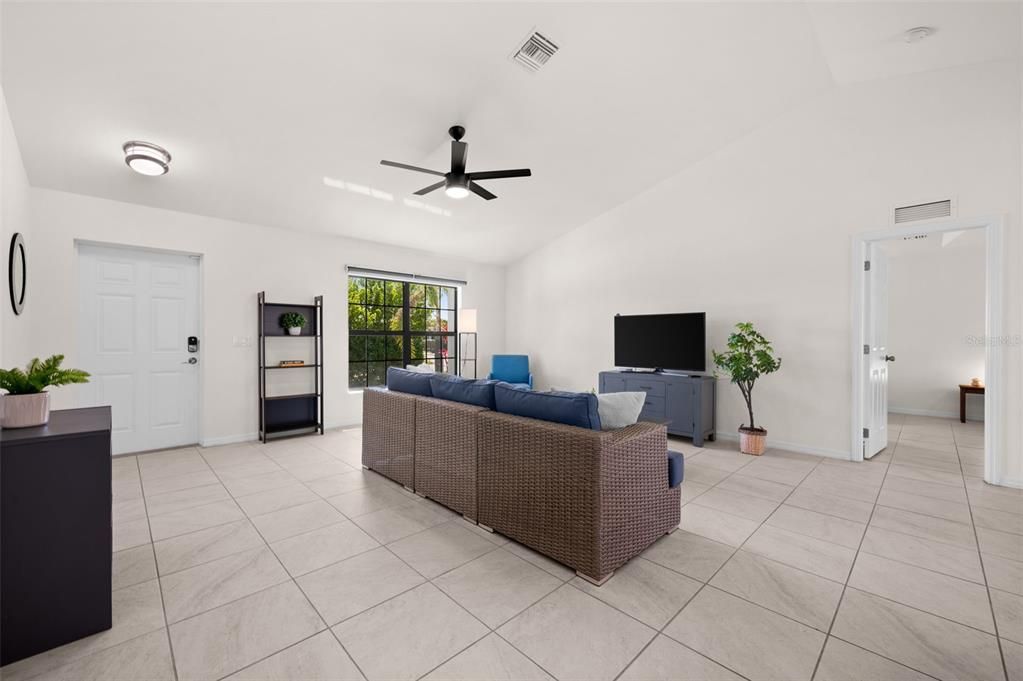 Active With Contract: $525,000 (4 beds, 2 baths, 1718 Square Feet)