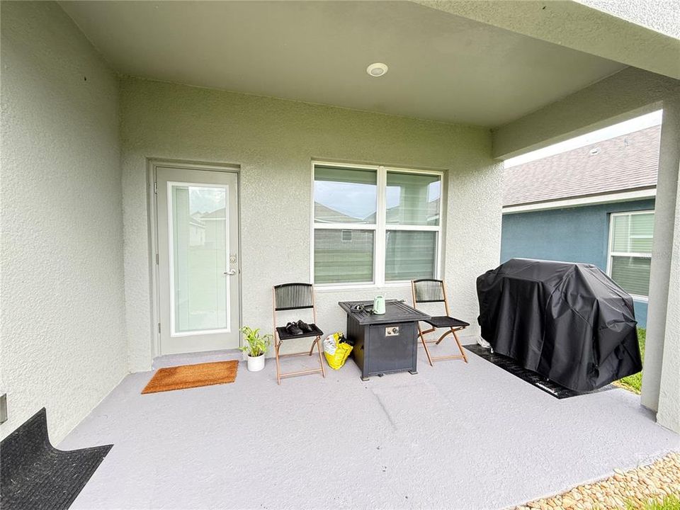 For Rent: $2,600 (4 beds, 2 baths, 2181 Square Feet)