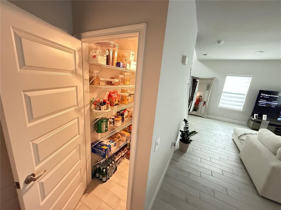 For Rent: $2,600 (4 beds, 2 baths, 2181 Square Feet)