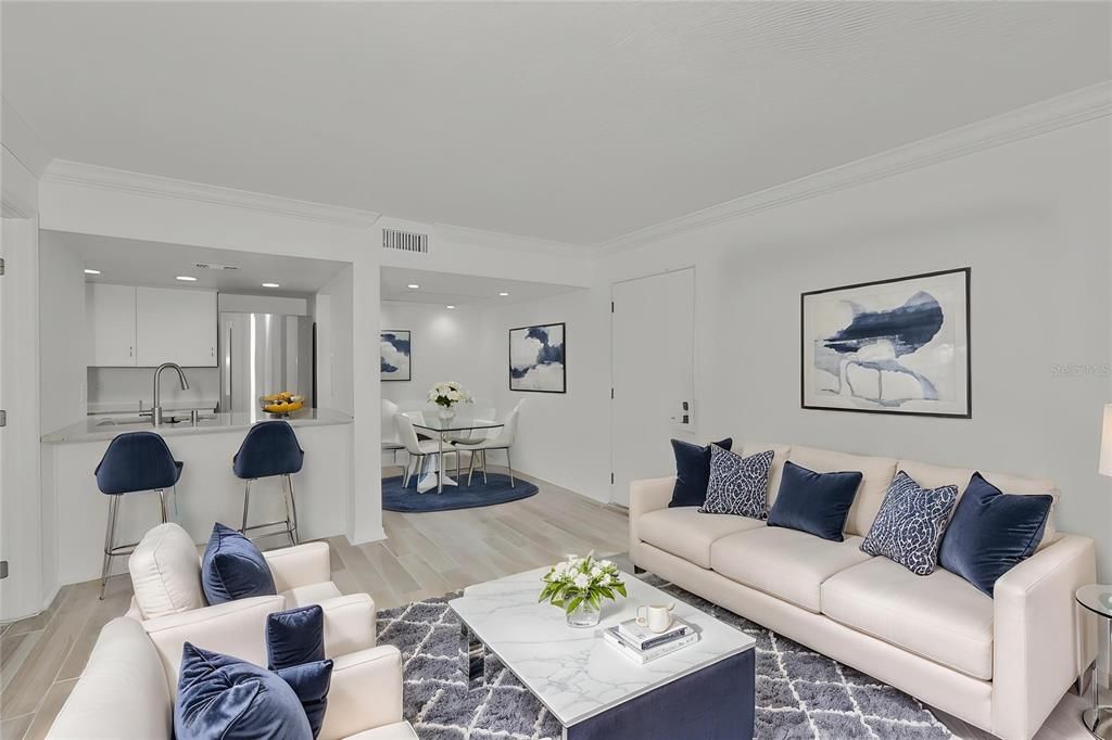 For Sale: $125,000 (1 beds, 1 baths, 728 Square Feet)