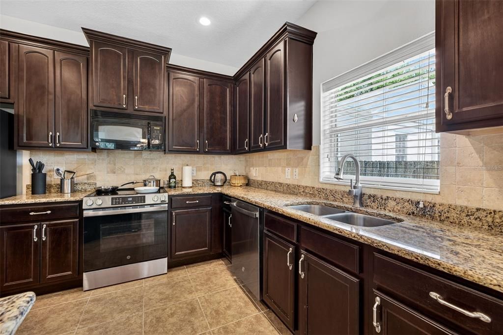 For Rent: $5,000 (4 beds, 3 baths, 2252 Square Feet)