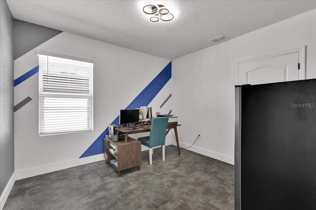 Active With Contract: $2,250 (3 beds, 2 baths, 1620 Square Feet)