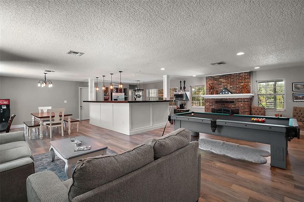 For Sale: $699,900 (4 beds, 3 baths, 2878 Square Feet)