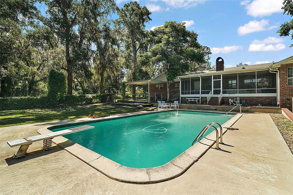 For Sale: $699,900 (4 beds, 3 baths, 2878 Square Feet)