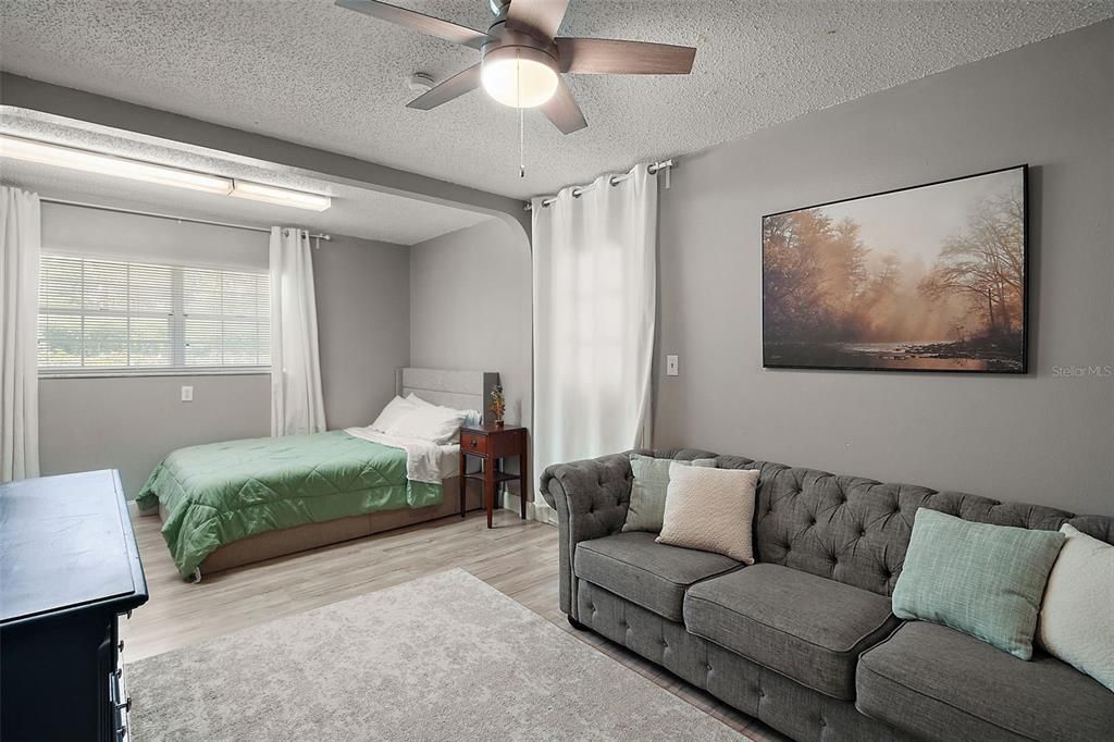 For Sale: $699,900 (4 beds, 3 baths, 2878 Square Feet)