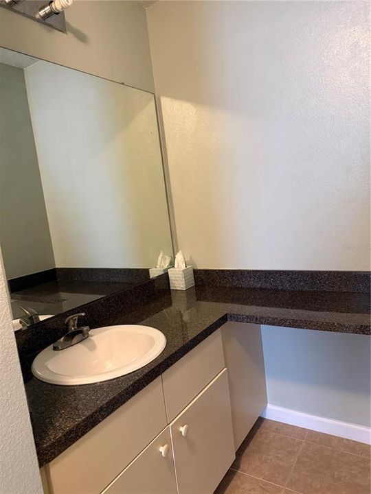 В аренду: $1,450 (2 спален, 2 ванн, 800 Квадратных фут)