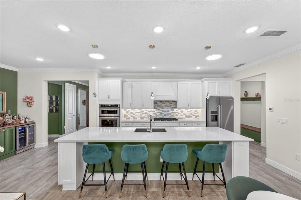 For Sale: $715,000 (3 beds, 2 baths, 2270 Square Feet)