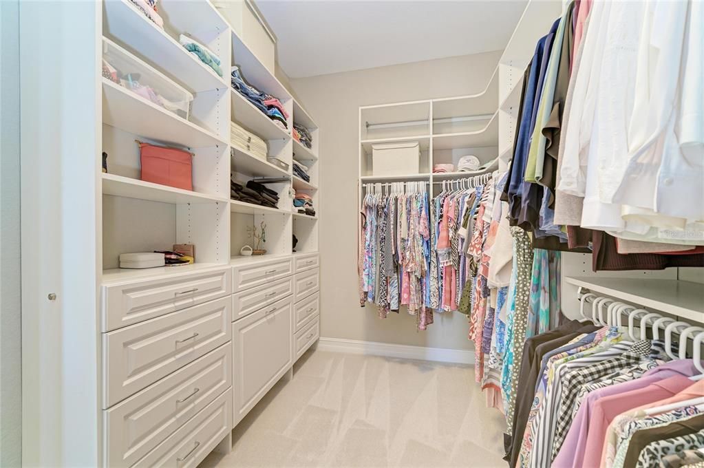 Activo con contrato: $1,750,000 (3 camas, 3 baños, 3724 Pies cuadrados)