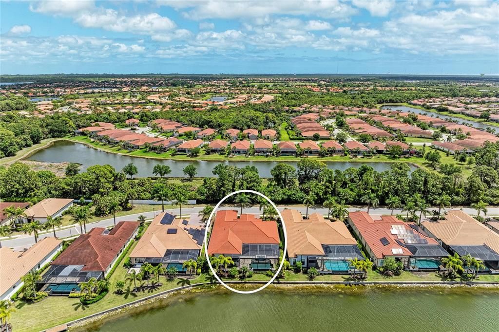 Activo con contrato: $1,750,000 (3 camas, 3 baños, 3724 Pies cuadrados)
