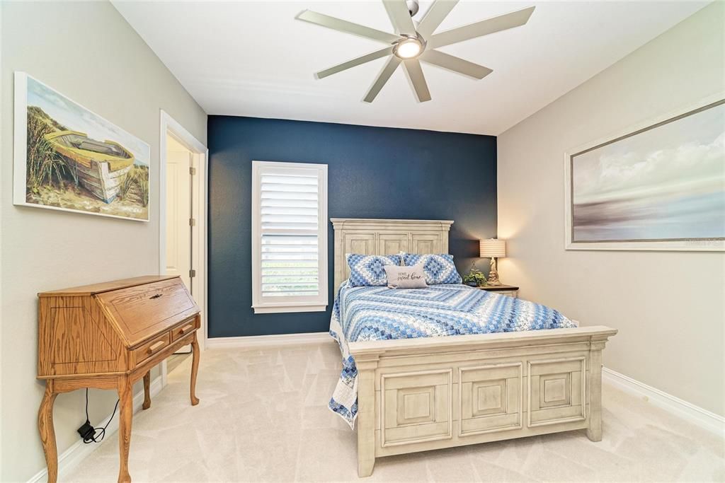 Activo con contrato: $1,750,000 (3 camas, 3 baños, 3724 Pies cuadrados)