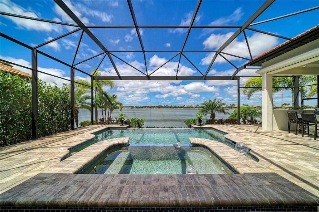 Activo con contrato: $1,750,000 (3 camas, 3 baños, 3724 Pies cuadrados)