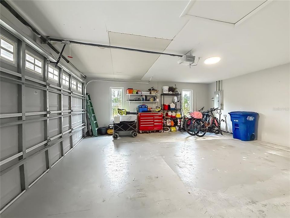 Active With Contract: $649,000 (3 beds, 2 baths, 1992 Square Feet)