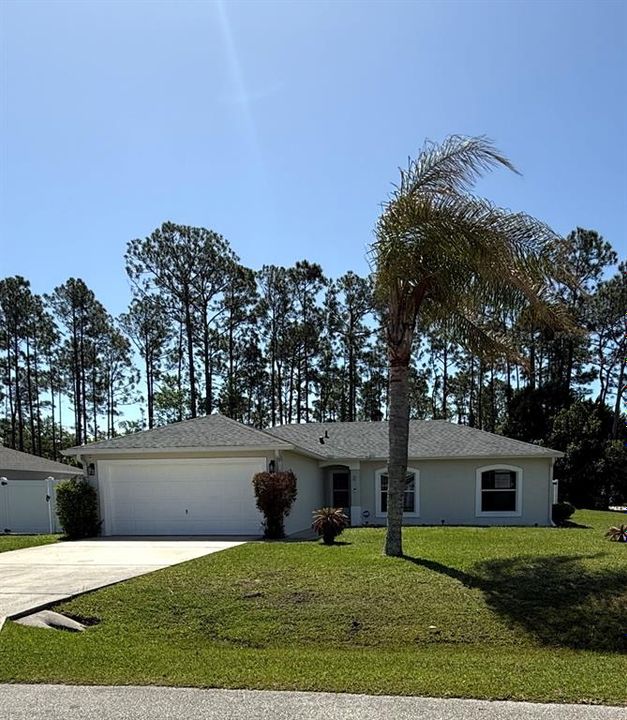 For Rent: $2,000 (3 beds, 2 baths, 1474 Square Feet)