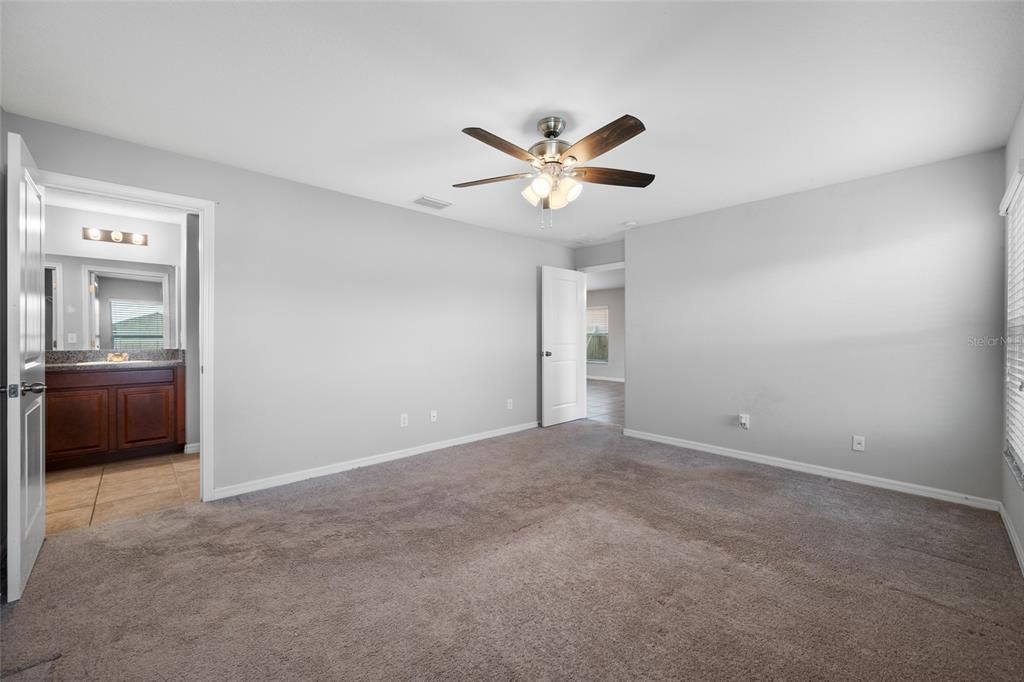 Active With Contract: $300,000 (4 beds, 2 baths, 1810 Square Feet)
