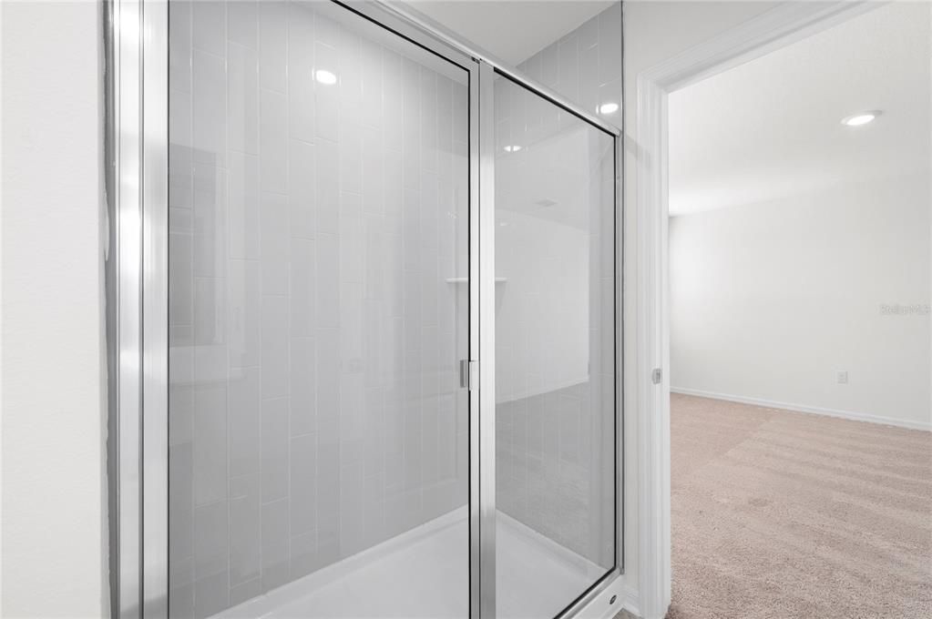 На продажу: $340,900 (4 спален, 2 ванн, 1811 Квадратных фут)