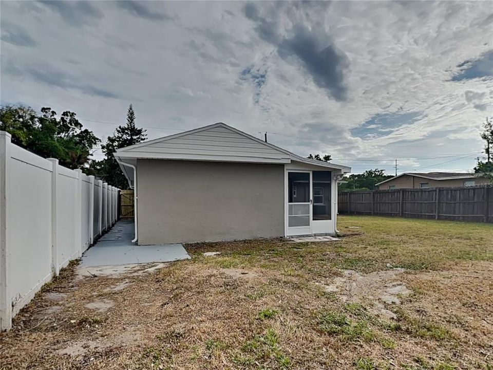 Active With Contract: $2,339 (4 beds, 3 baths, 1396 Square Feet)