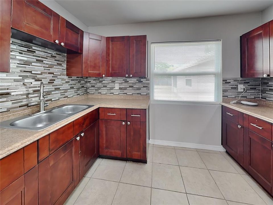 Active With Contract: $2,339 (4 beds, 3 baths, 1396 Square Feet)