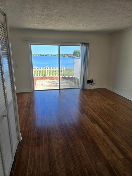 For Rent: $1,600 (2 beds, 1 baths, 1190 Square Feet)