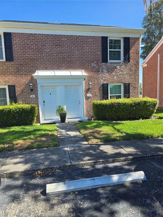 For Rent: $1,600 (2 beds, 1 baths, 1190 Square Feet)